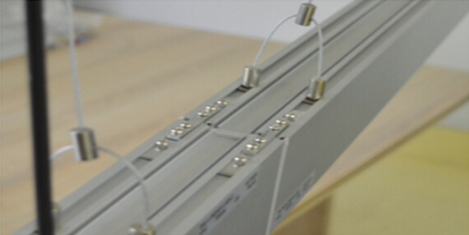 Mordern que pendura a iluminação linear suspendida do diodo emissor de luz, luz do escritório do diodo emissor de luz